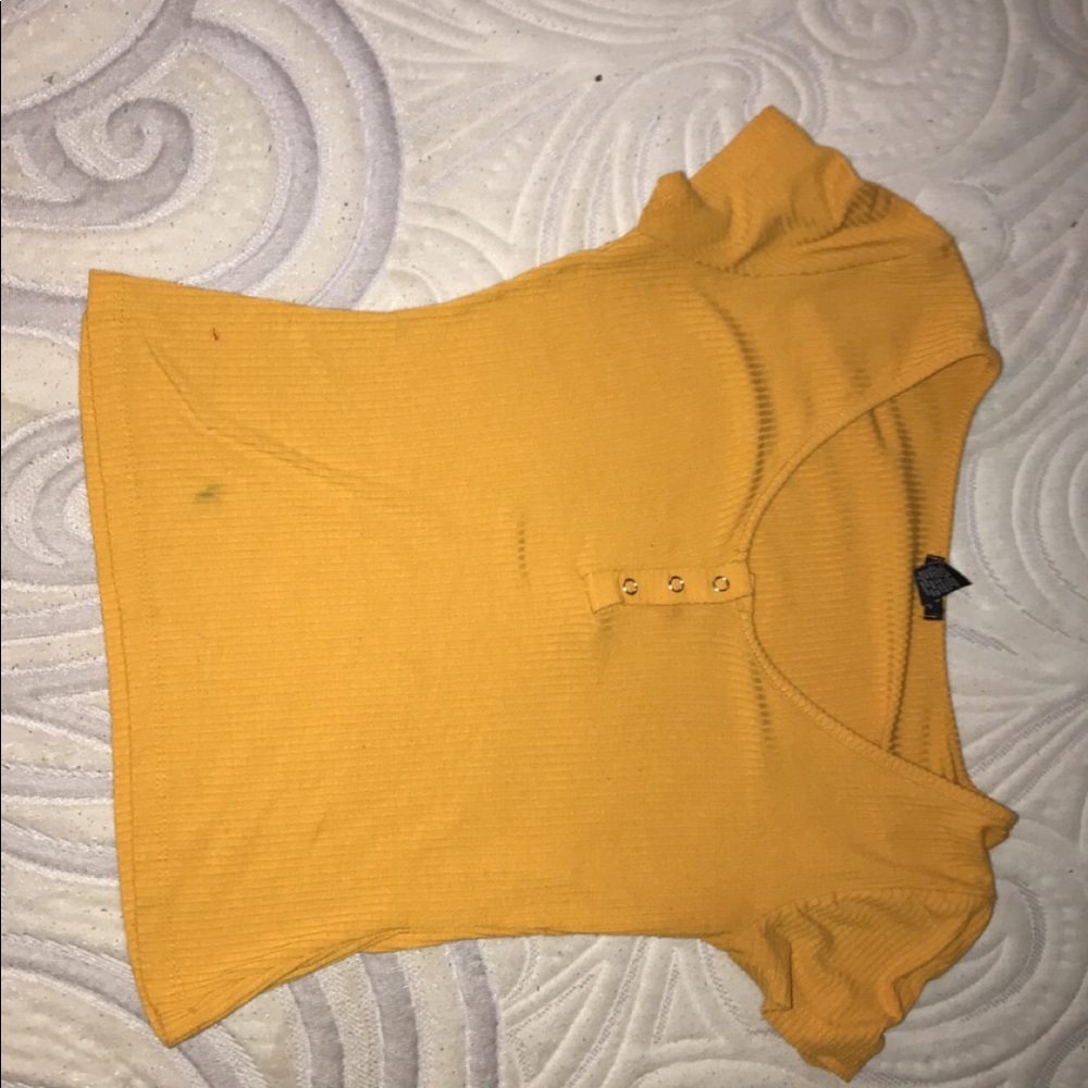 Tee